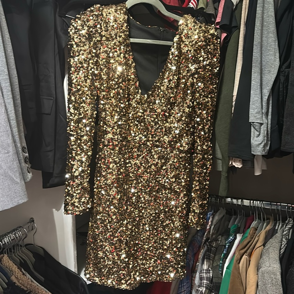 Lulus Gold Sequin Bodycon mini dress